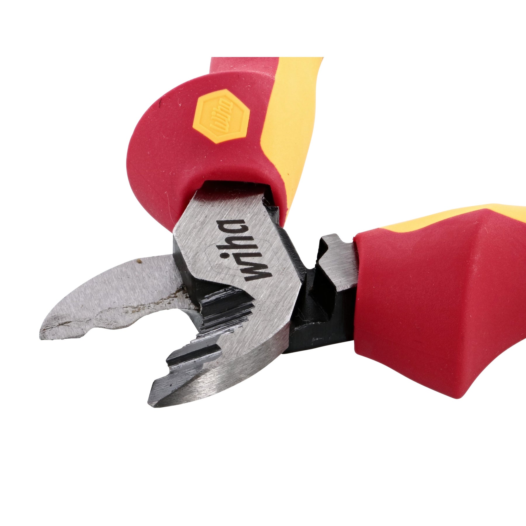 Insulated Serrated Edge Cable Cutters 6.3"