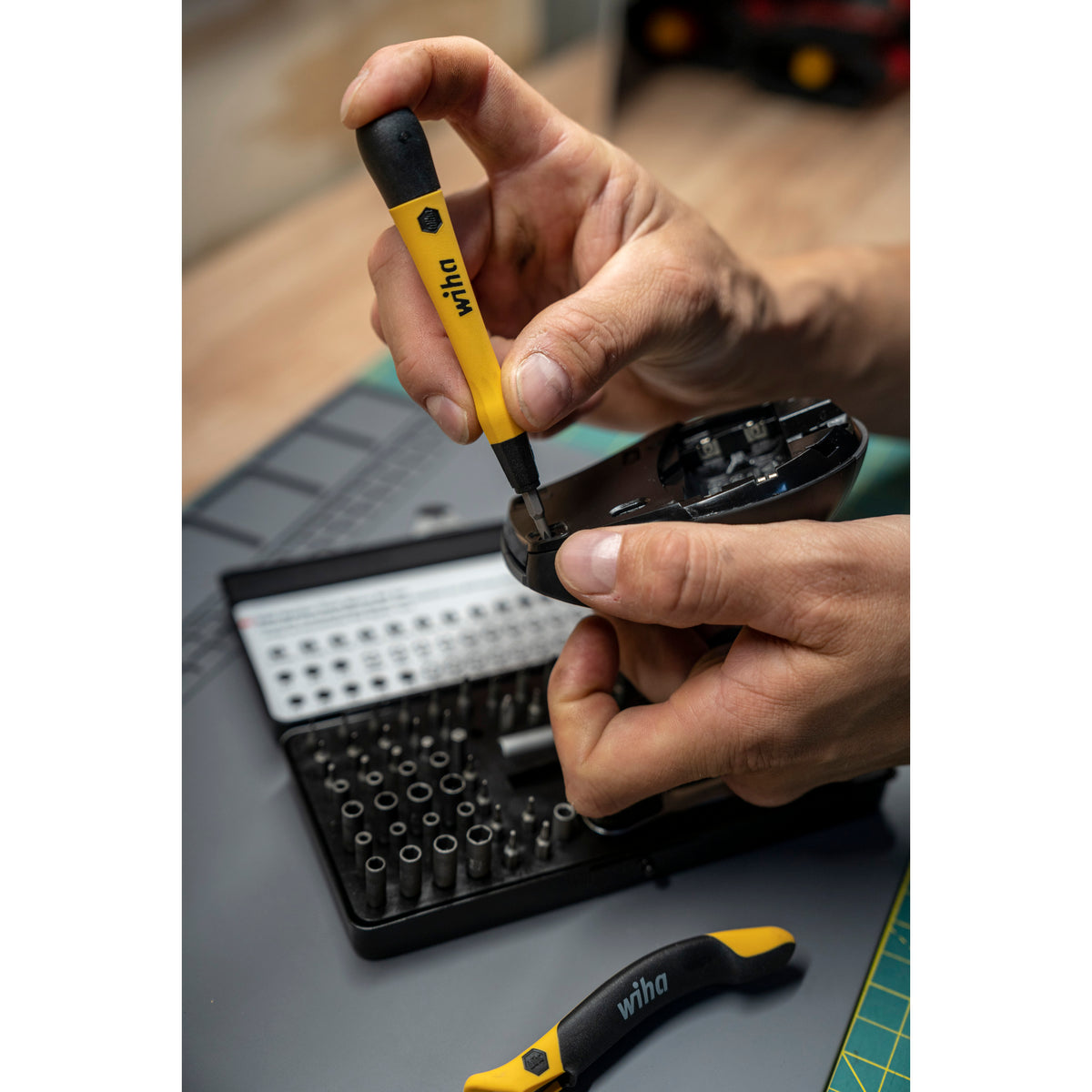 Wiha 75965 Sys 4 Master Tech Ratchet Micro Bit Set
